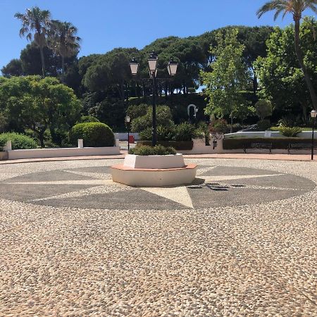 Charming 2 Bed Apartment Next To Cabopino Beach, Spain マルベーリャ エクステリア 写真
