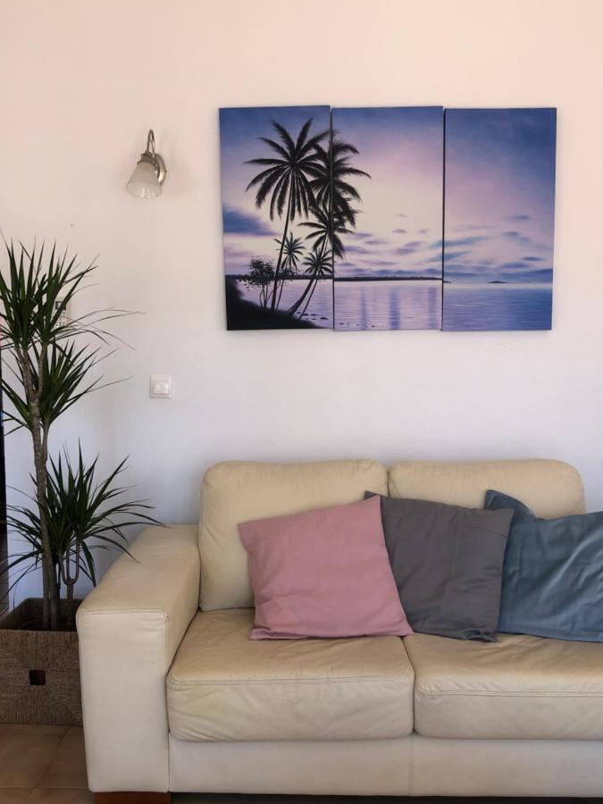Charming 2 Bed Apartment Next To Cabopino Beach, Spain マルベーリャ エクステリア 写真
